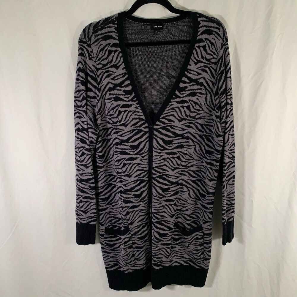 Torrid Long Cardigan Women's 2 2X Black Animal Print Snap Front Pockets